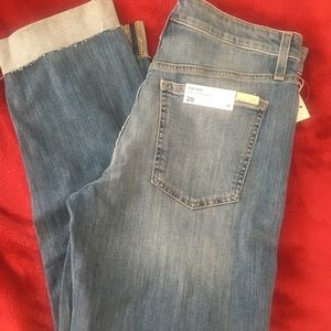 BNWT Joe’s Jeans Nikki boyfriend fit sz 28
